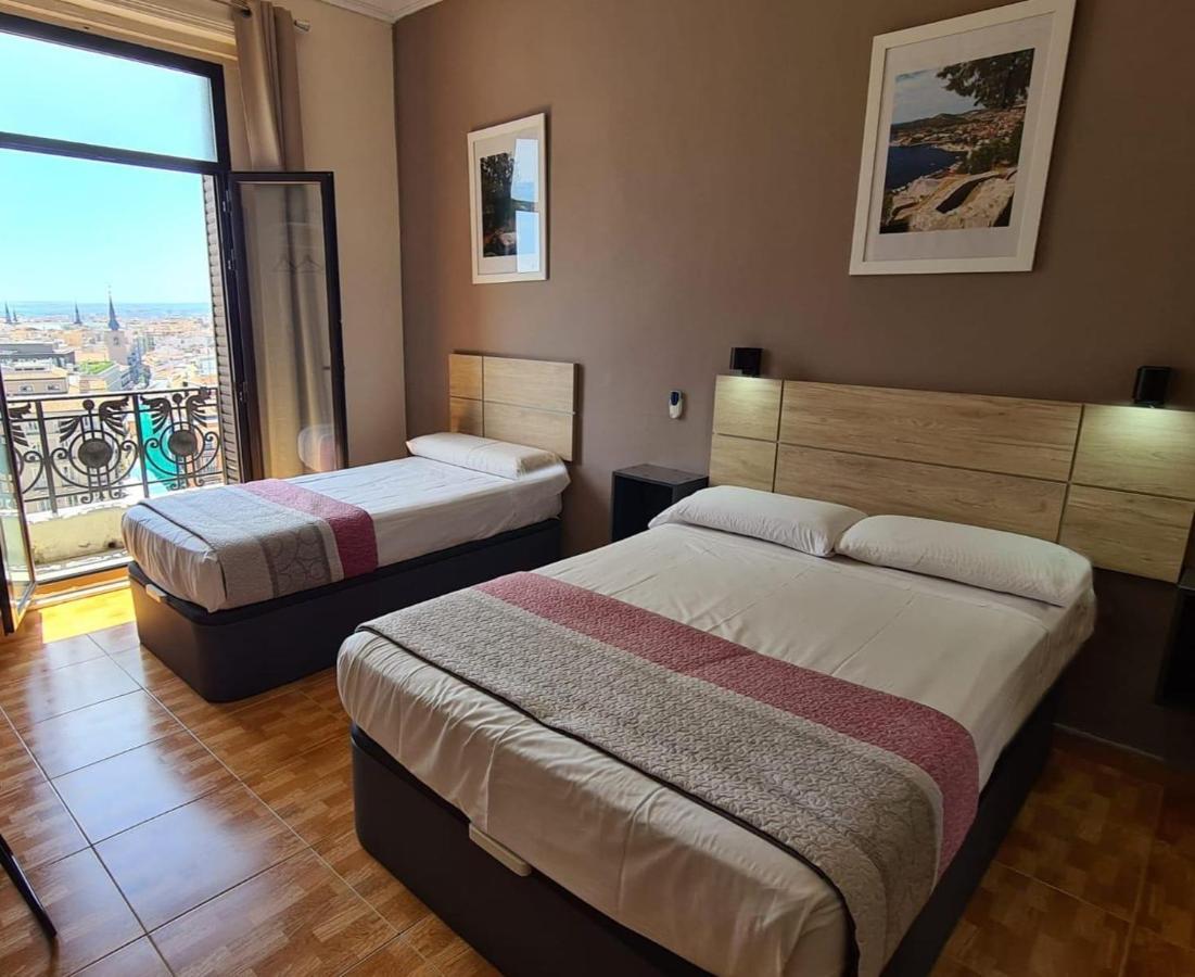 Hostal Miami Мадрид Екстериор снимка