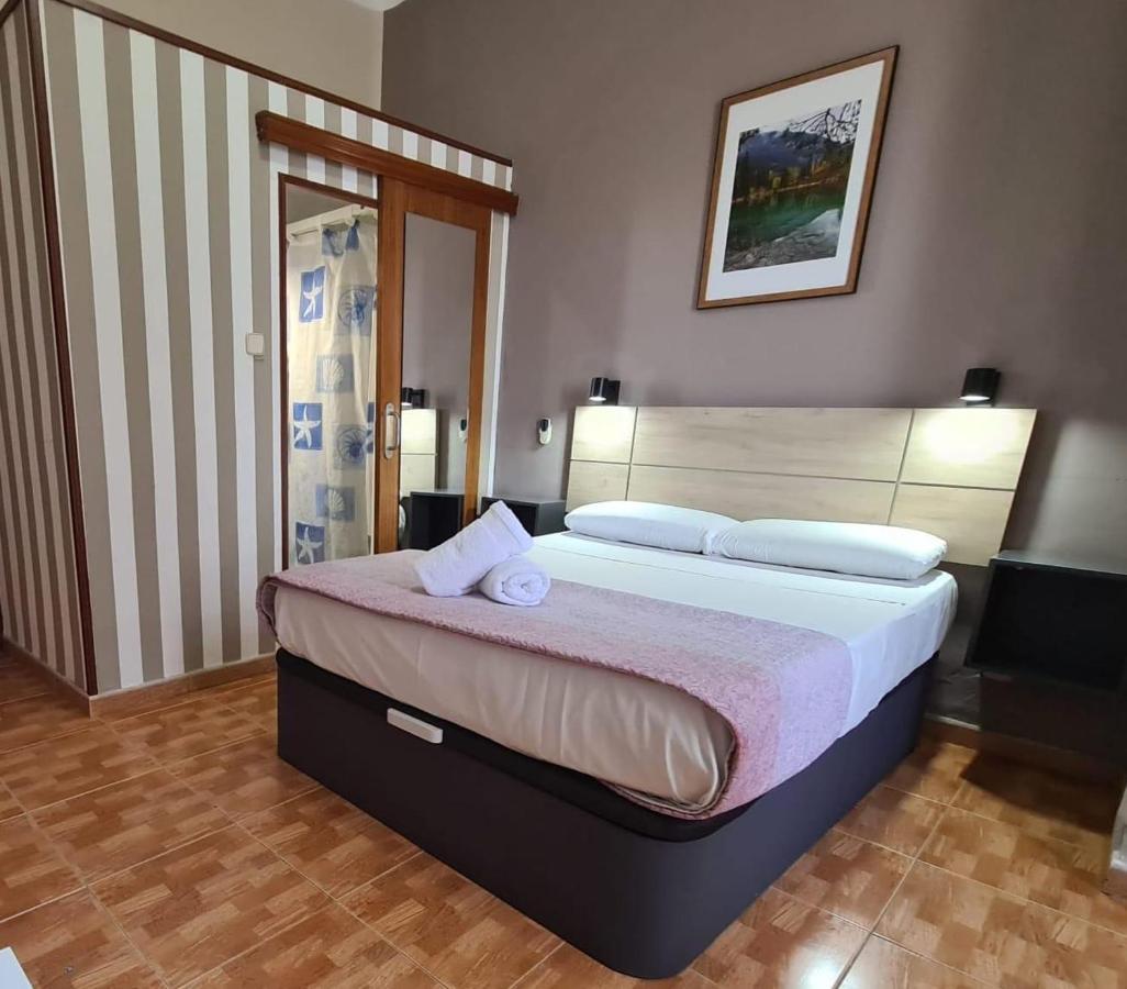 Hostal Miami Мадрид Екстериор снимка